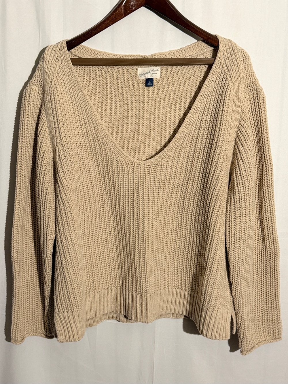 Universal Thread Cream Chunky Ribbed V Neck Sweater XL